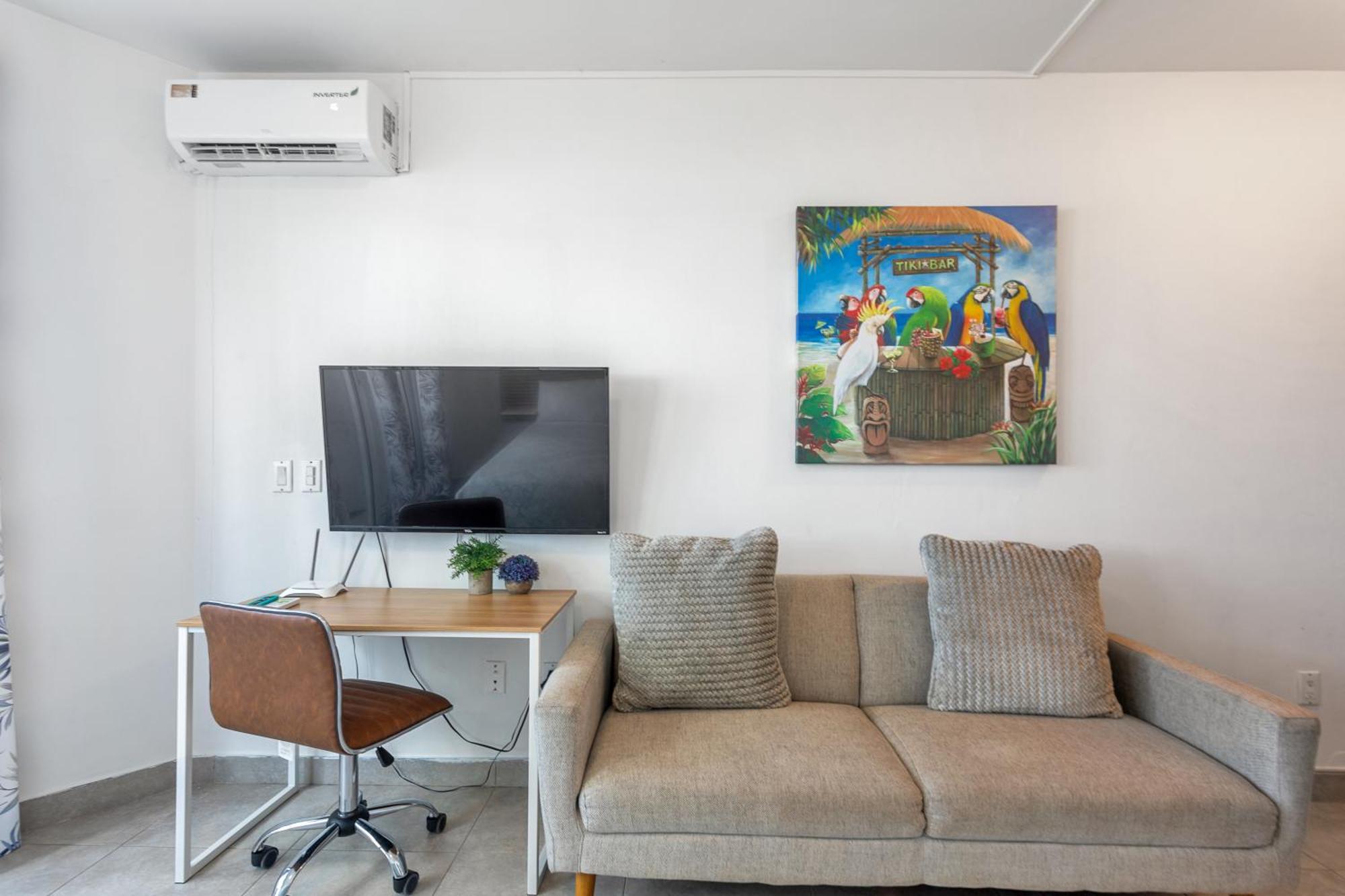 Maho Beach House - Petite Studio - Beach Access Екстериор снимка