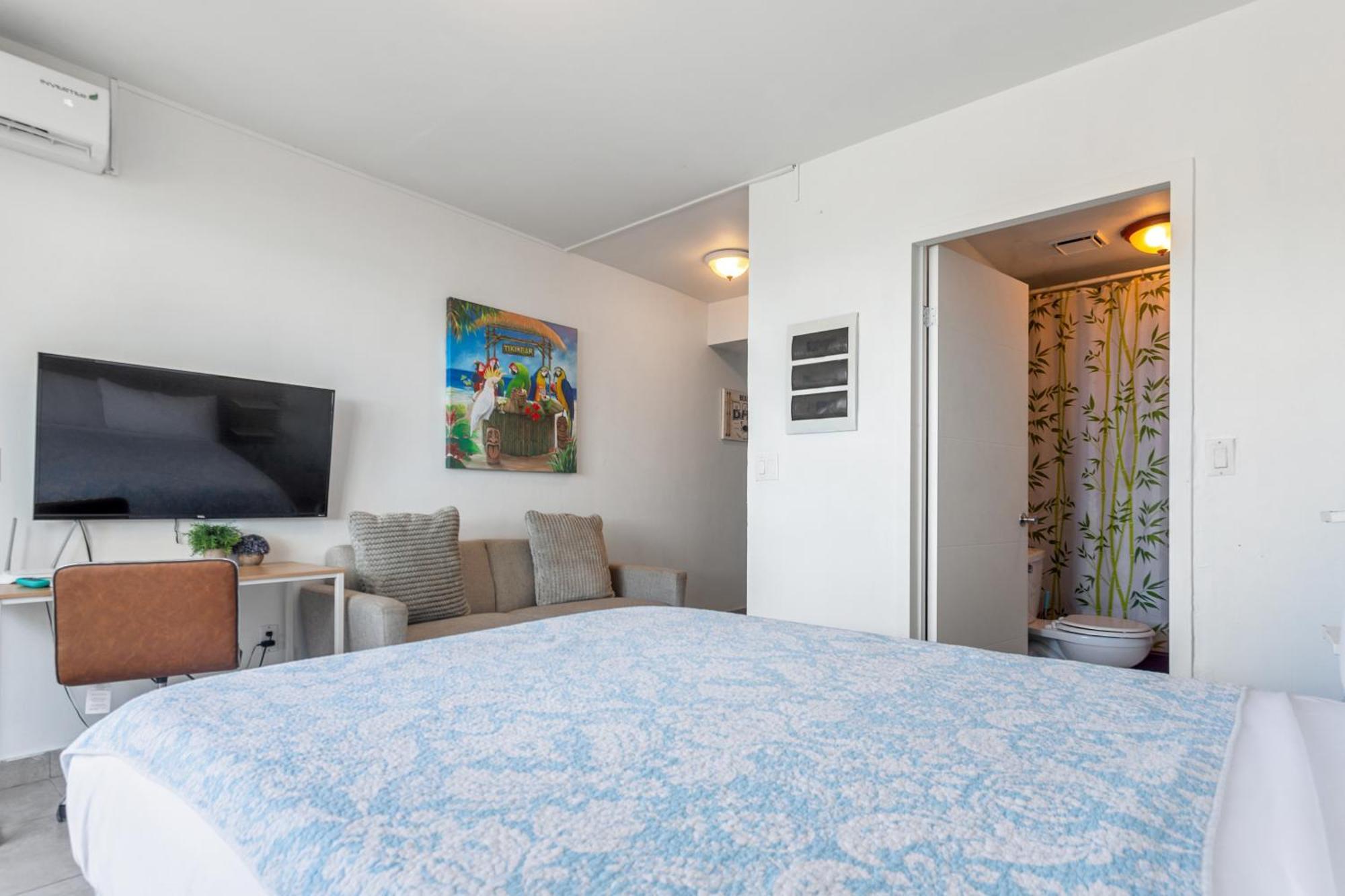 Maho Beach House - Petite Studio - Beach Access Екстериор снимка